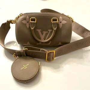 Authentic Louis Vuitton crossbody purse.